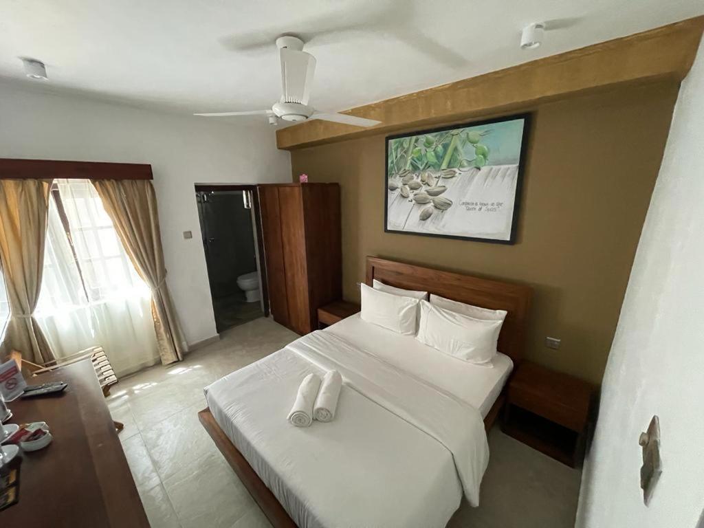 Spice Ella Hotel Екстериор снимка